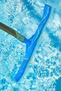 Los Angeles pool cleaning